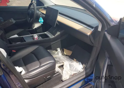 2021 Tesla Model Y Performance Dual Motor All-Wheel Drive z USA, uszkodzony, nr VIN 5YJYGDEF7MF256758